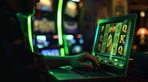 Sistem keamanan berlapis pada proses download dan login aplikasi Swip5